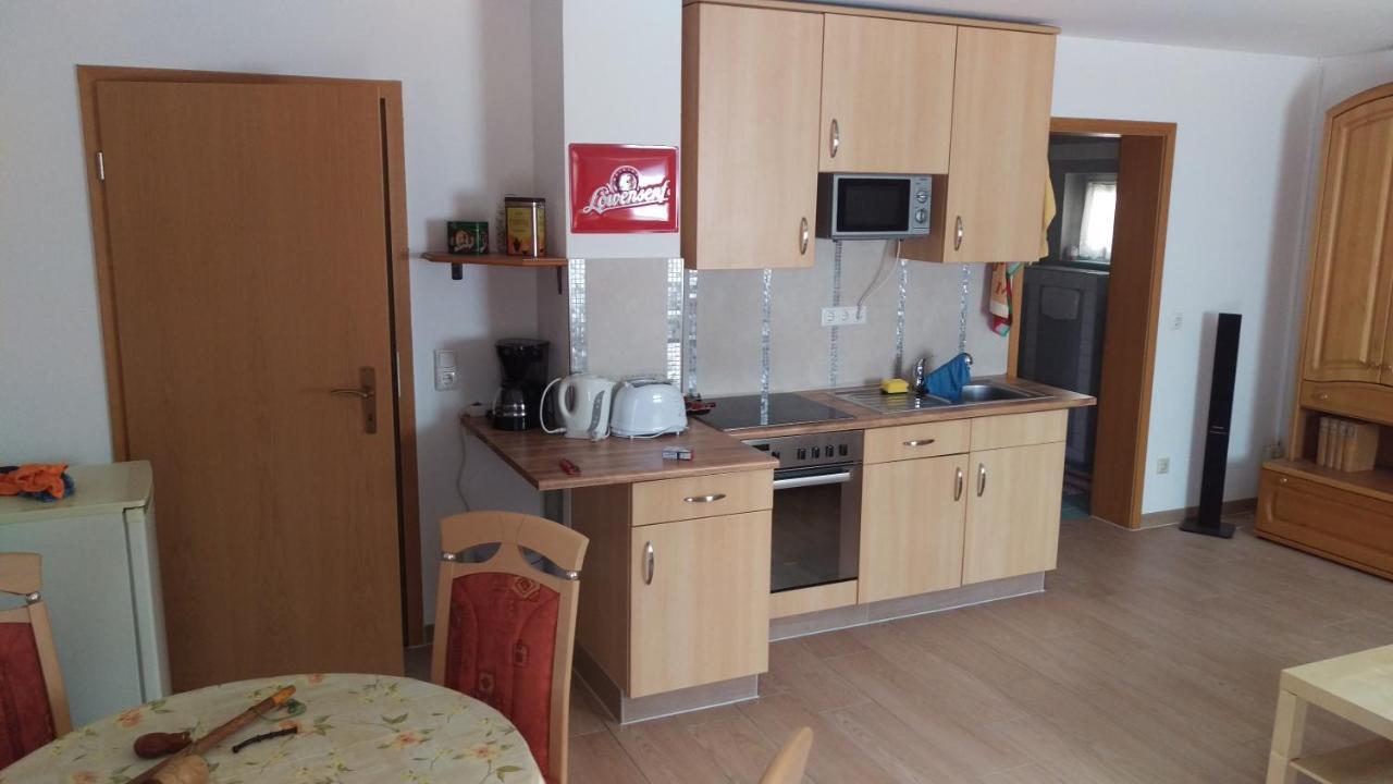 Ferienwohnung Fliederweg Suhl Exterior foto